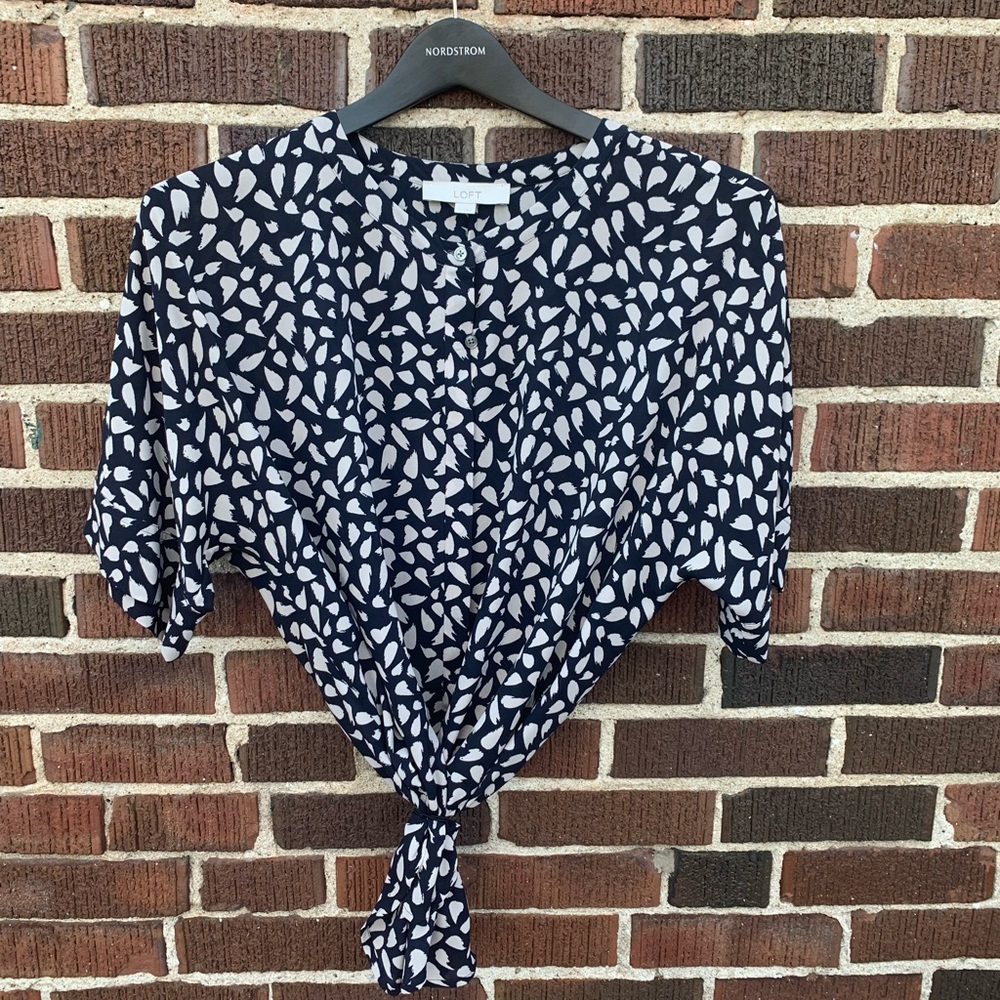 Ann Taylor silky, flowy, blouse